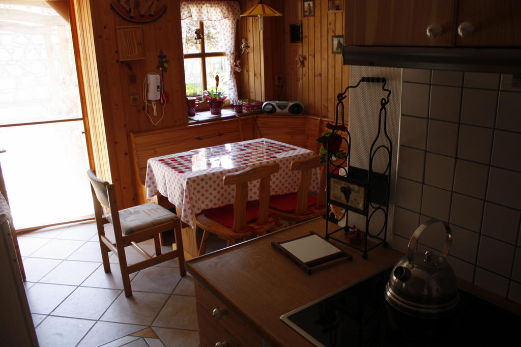 Falusi Vendeghaz Etyek Room photo